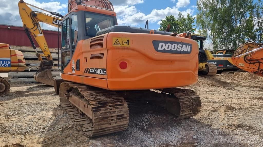 Doosan DX 140 LC-3 حفارات زحافة