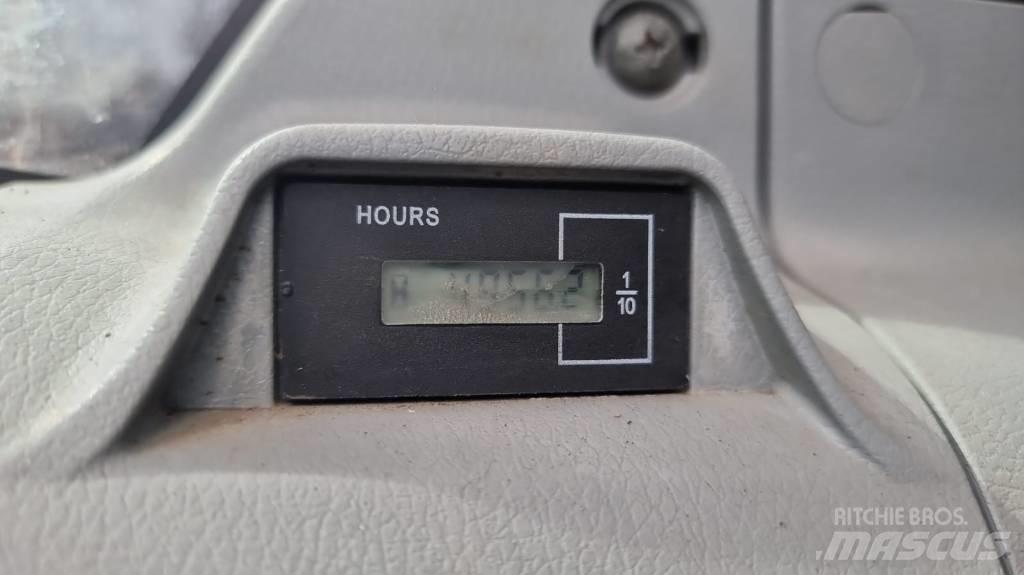 Doosan DX 140 LC-3 حفارات زحافة