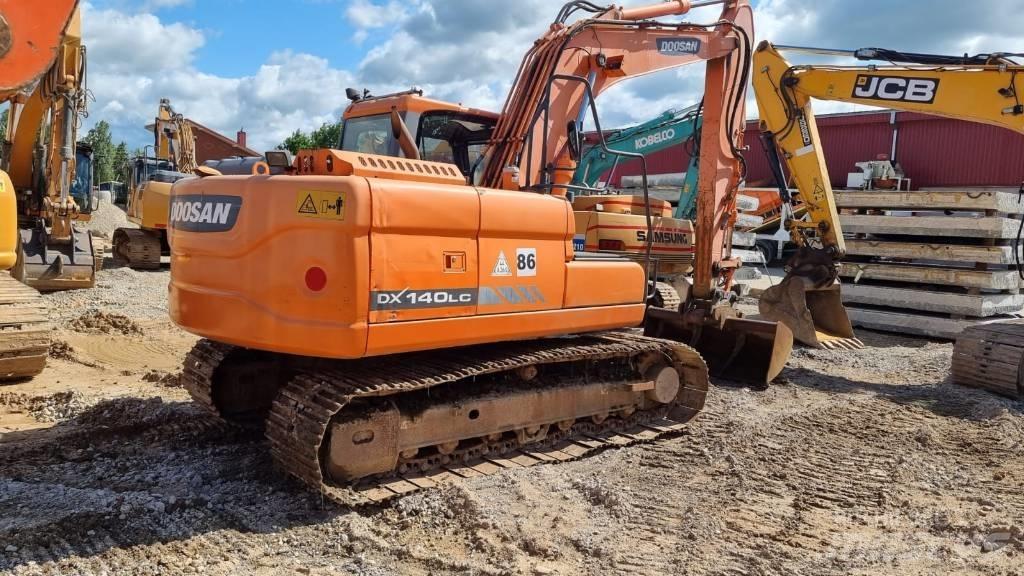 Doosan DX 140 LC-3 حفارات زحافة