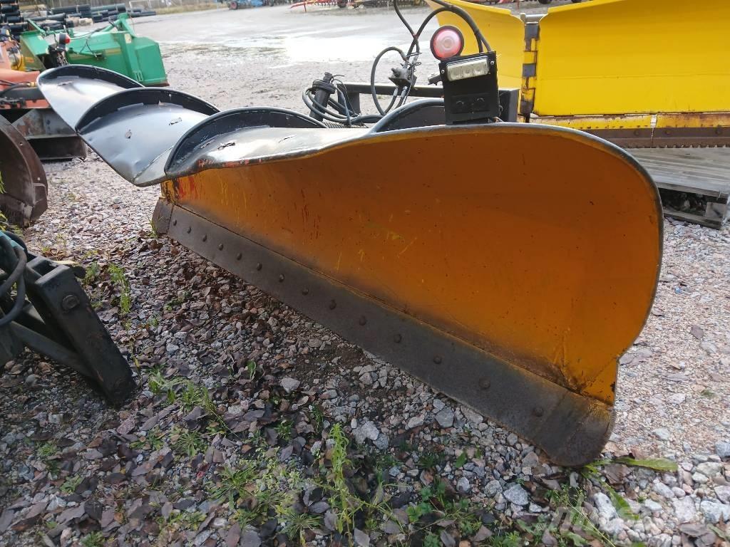 Vikmet EKL/K-275 حراثات ونصول الجليد