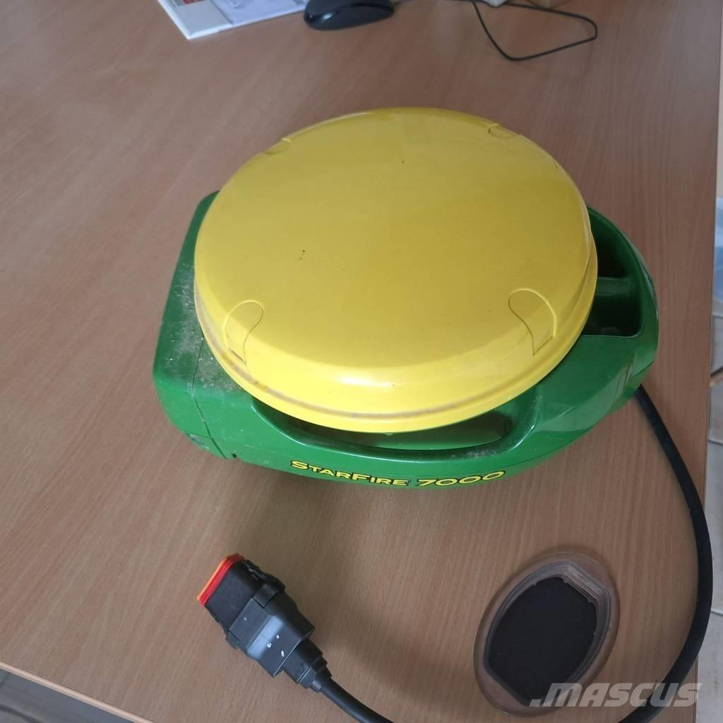 John Deere 6195 R الجرارات