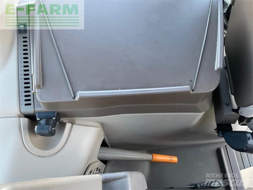John Deere 6R 250 الجرارات