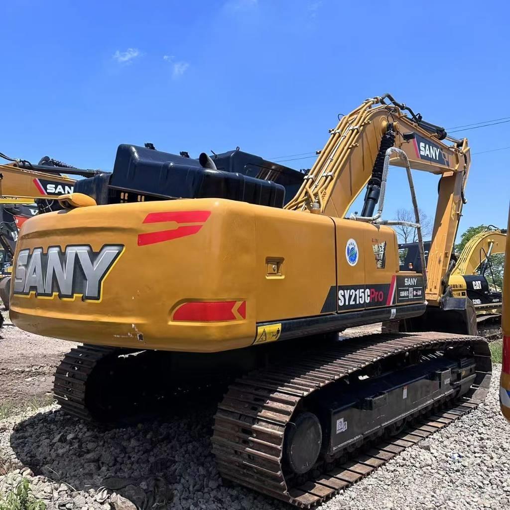 Sany SY 215 C حفارات زحافة