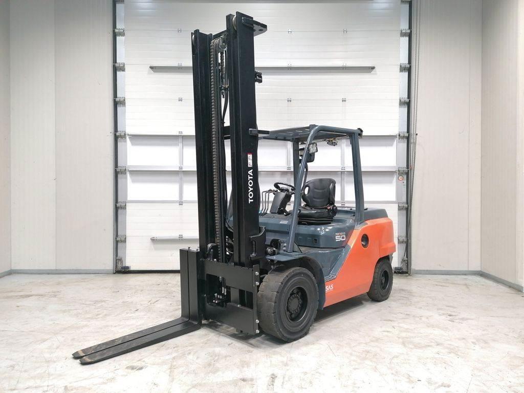 Toyota 40-8FD50N شاحنات الديزل