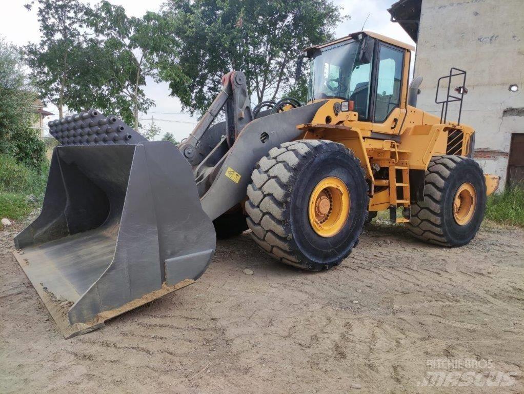 Volvo L 220 F لوادر بعجل