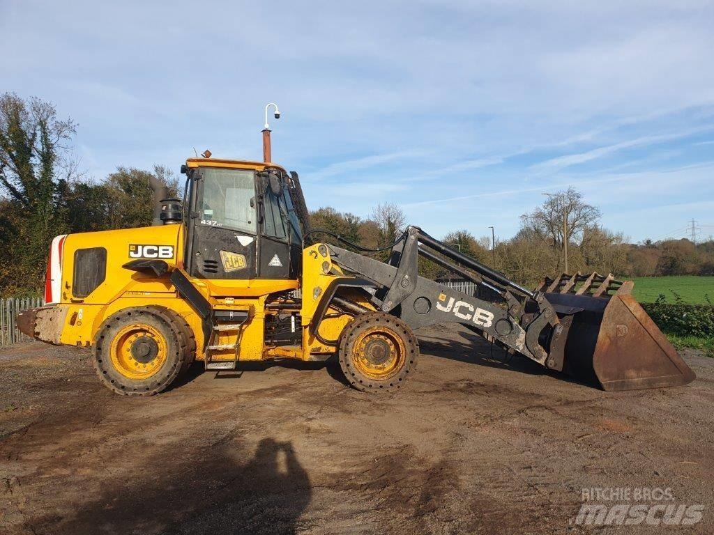 JCB 437 HT لوادر بعجل