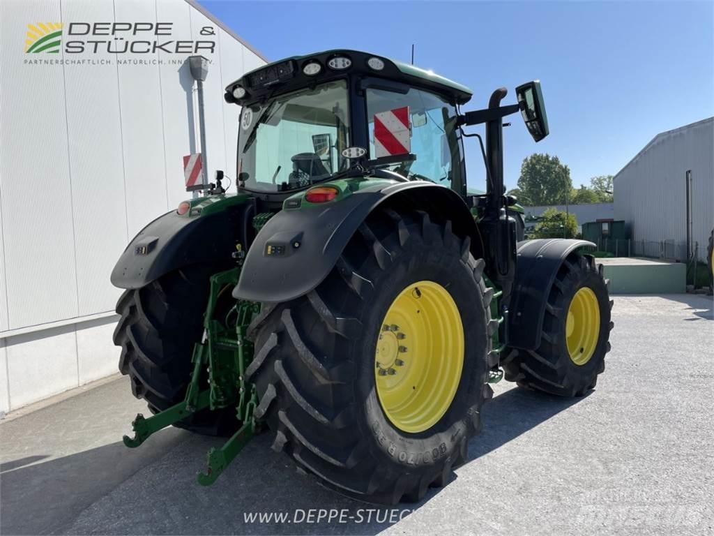 John Deere 6R 195 الجرارات