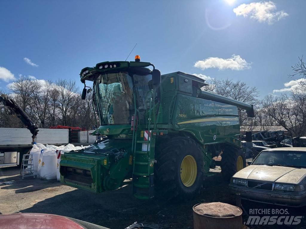 John Deere T670 حصادات