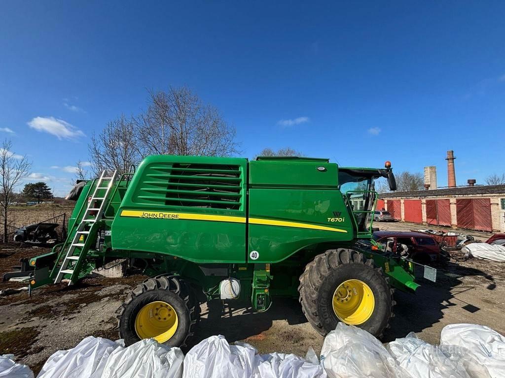 John Deere T670 حصادات