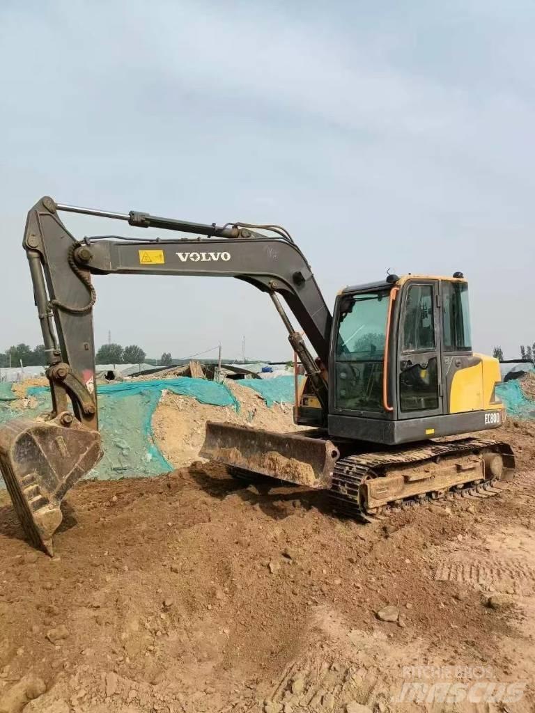 Volvo 80D حفارات زحافة