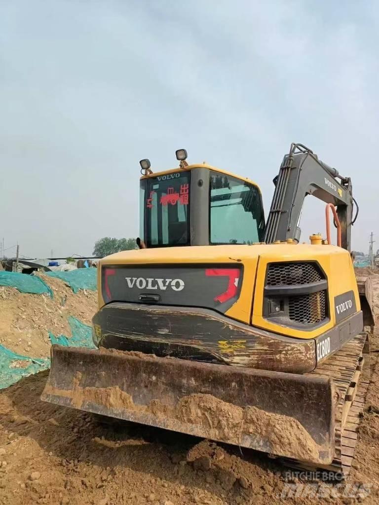 Volvo 80D حفارات زحافة