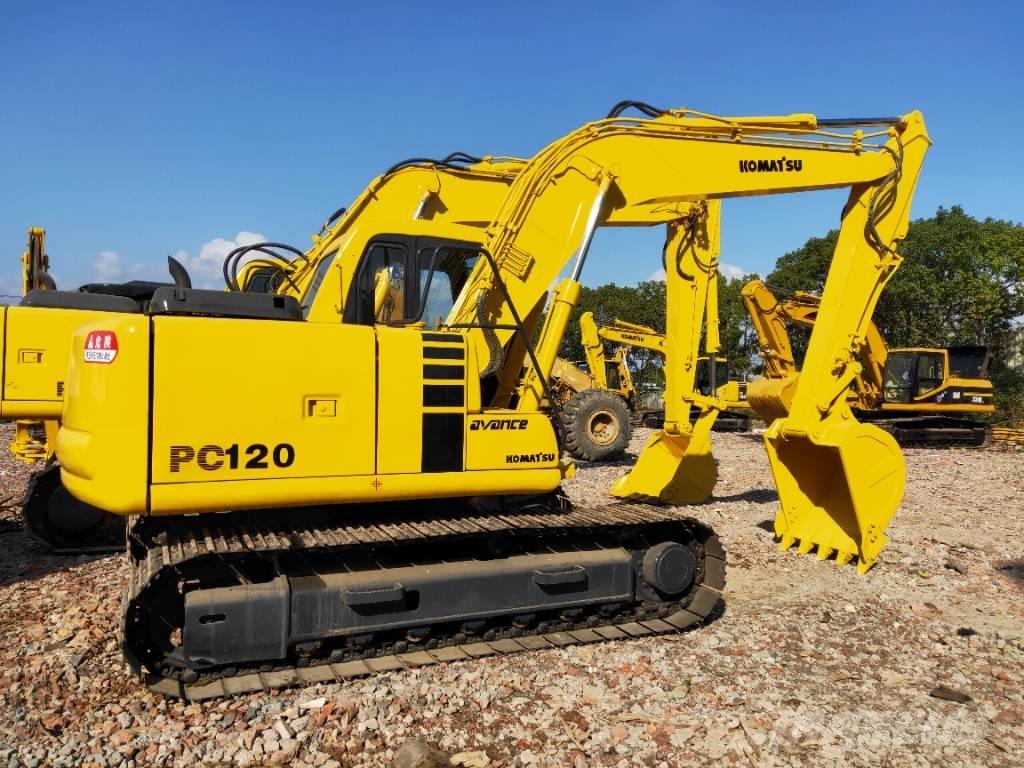 Komatsu PC120-6 حفارات وسط 7 طن - 12 طن