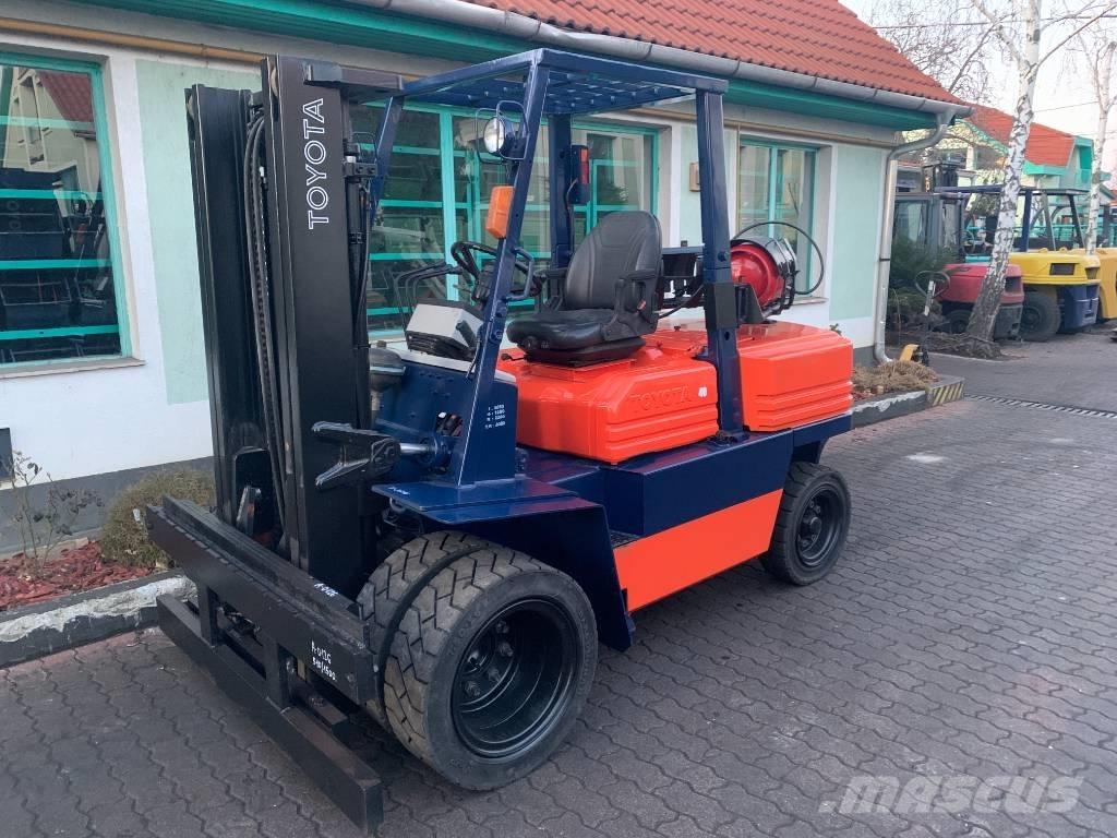 Toyota 5FG40 V-3516 شاحنات LPG