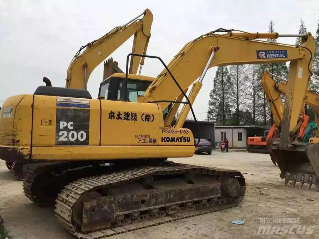 Komatsu pc200-7 حفارات زحافة