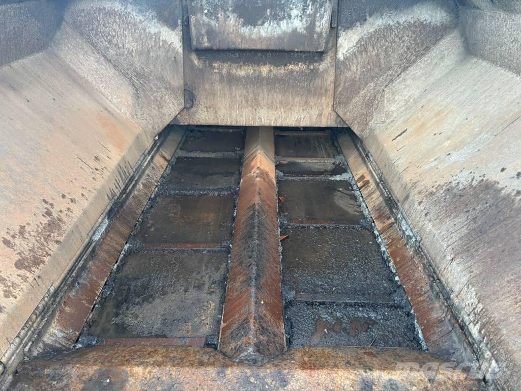 ABG Titan 273 معدات السفلتة