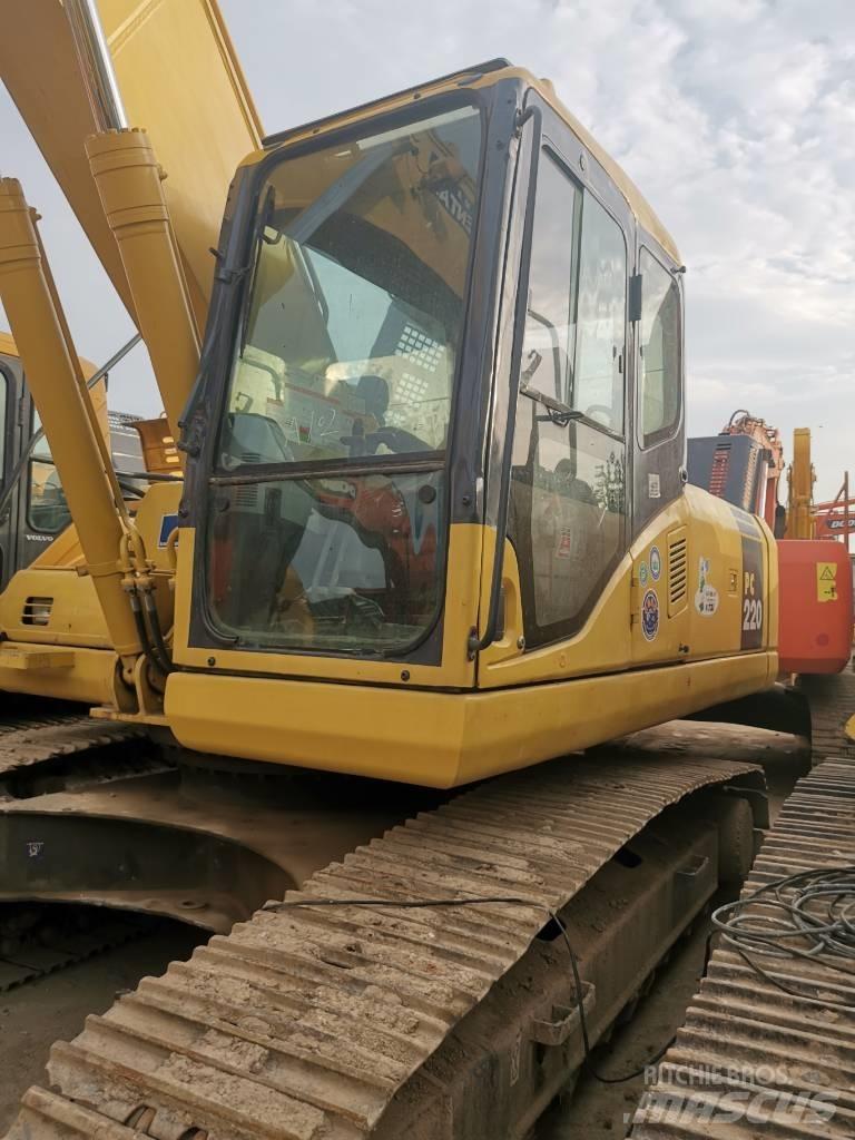 Komatsu PC 220 LC-7 حفارات زحافة