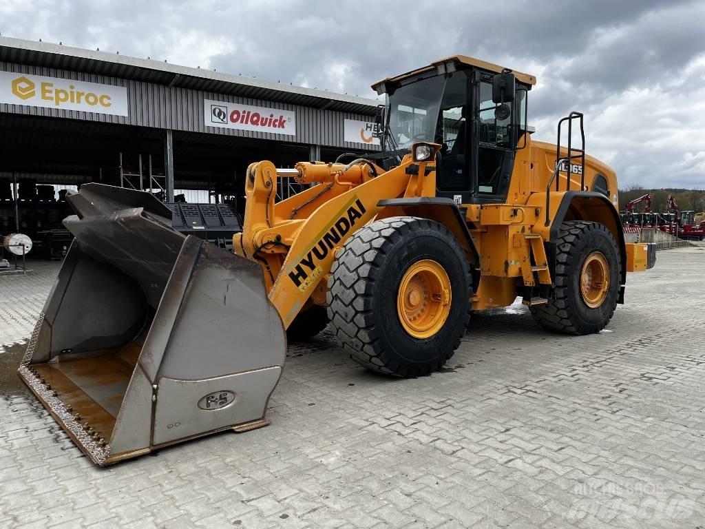 Hyundai HL 965 لوادر بعجل