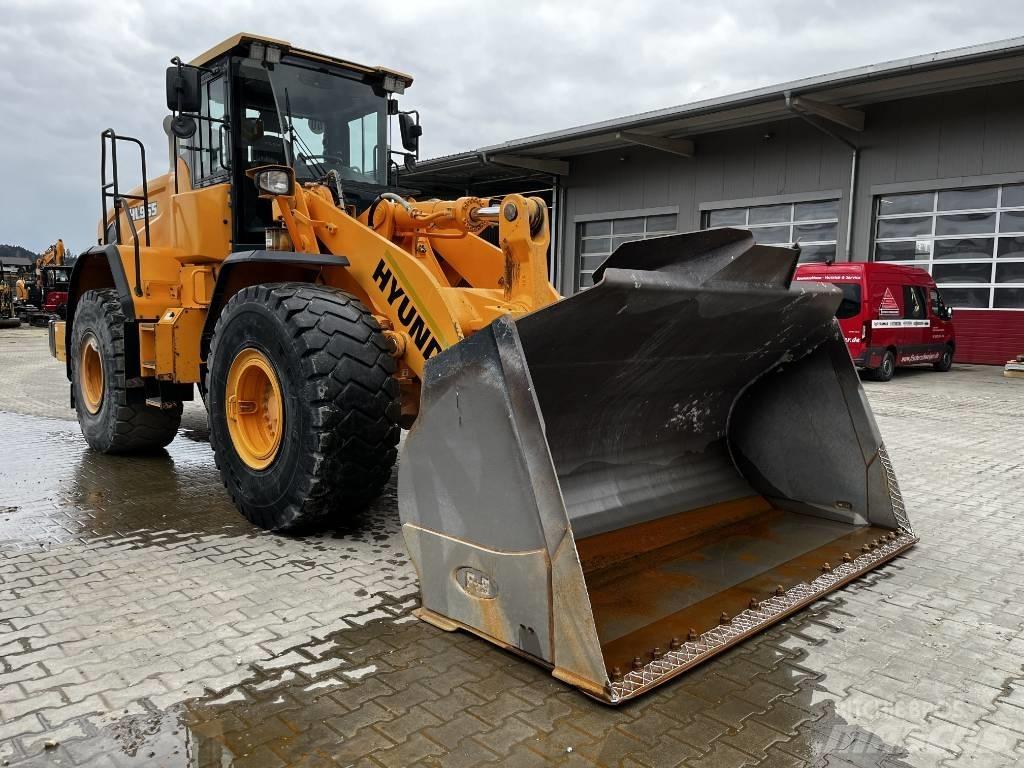 Hyundai HL 965 لوادر بعجل