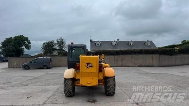 JCB 532-120 مناولات متداخلة