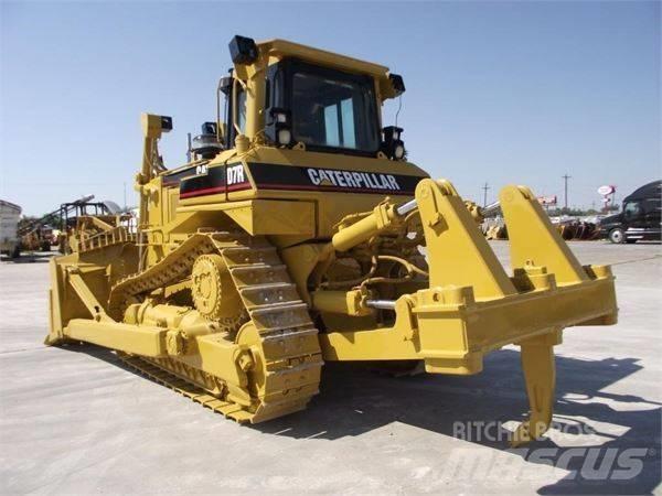 CAT D 7 R LGP بلدوزرات مجنزرة