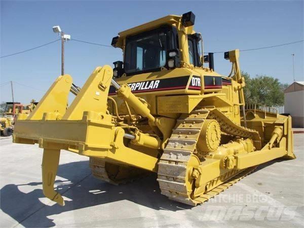 CAT D 7 R LGP بلدوزرات مجنزرة