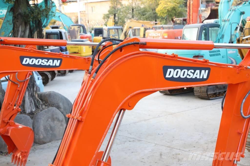 Doosan DH 60-7 حفارات صغيرة أقل من 7 طن (حفارات صغيرة)