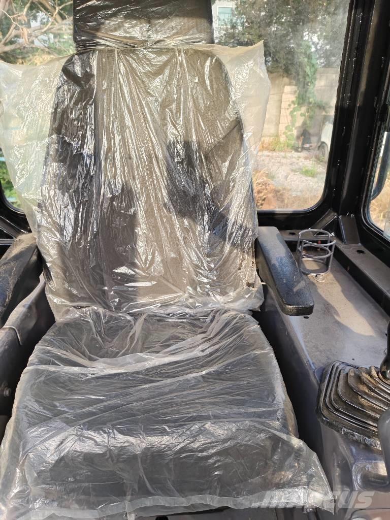 CAT D 5 K بلدوزرات مجنزرة