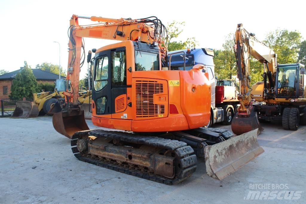 Komatsu PC 138 US-10 حفارات زحافة