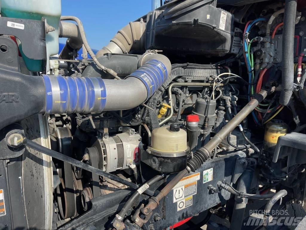 Peterbilt 567 وحدات الجر