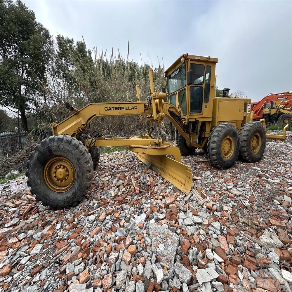 CAT 140 G معدات تمهيد الطرق