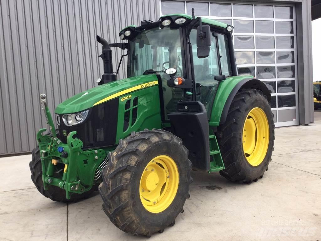 John Deere 6120M الجرارات