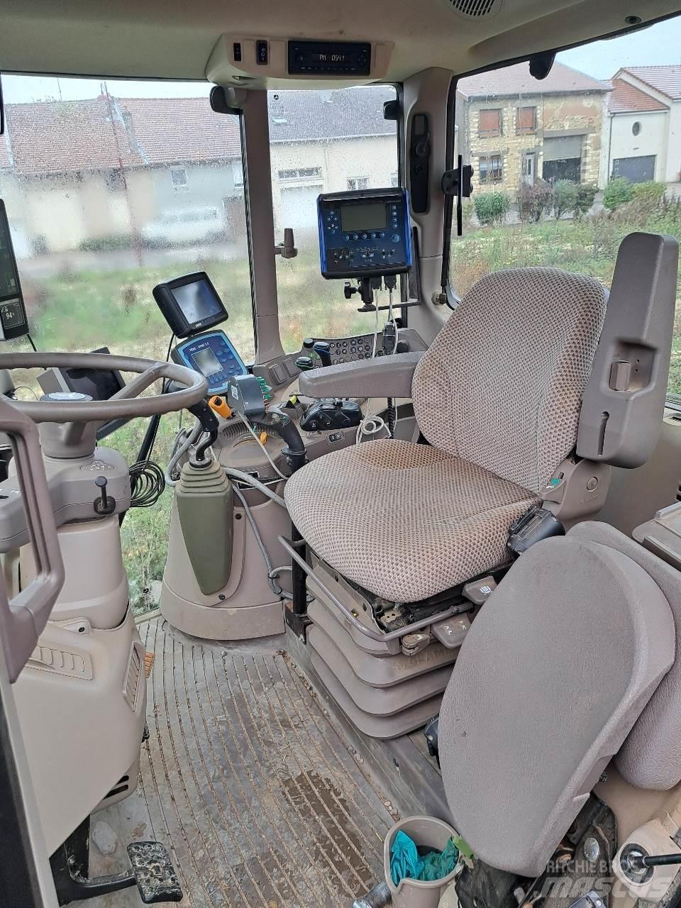 John Deere 6120M الجرارات