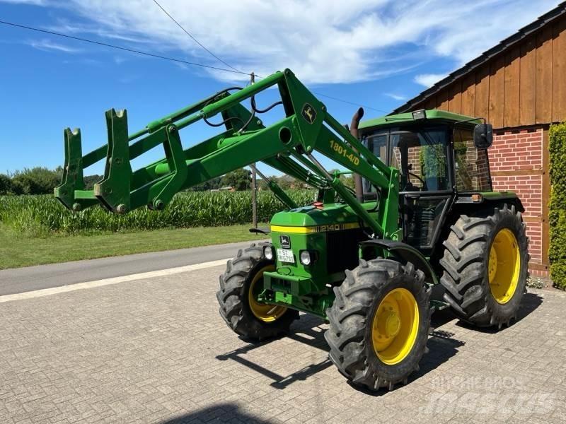 John Deere 2140 الجرارات