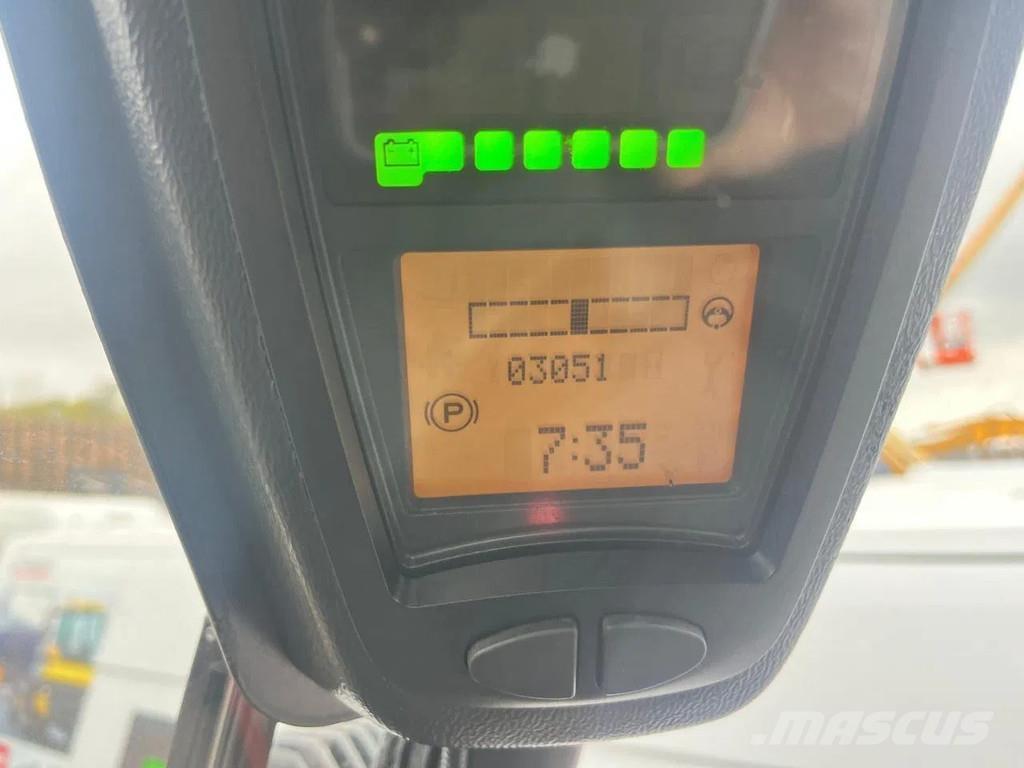 Linde E70-01 شاحنات ذات رافعات شوكية تعمل بالكهرباء