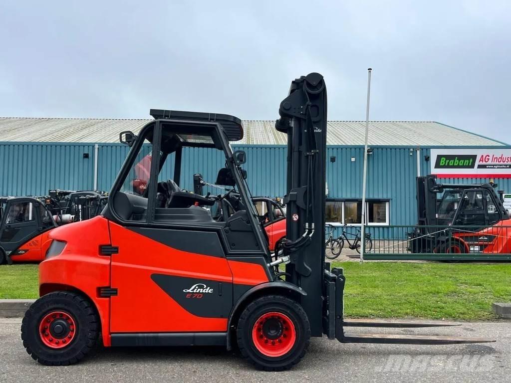 Linde E70-01 شاحنات ذات رافعات شوكية تعمل بالكهرباء