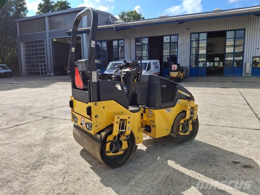 Bomag BW 120 AD-5 مداحل ثنائية الاسطوانة