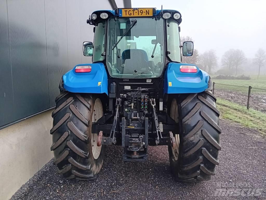 New Holland T 5.105 الجرارات