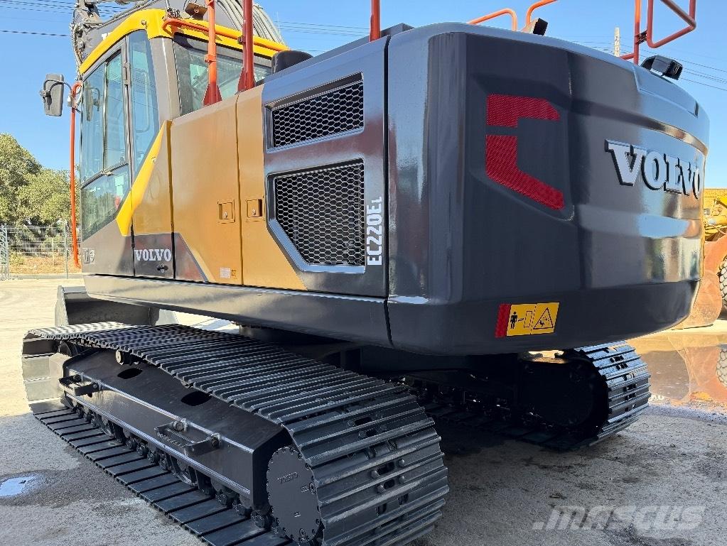 Volvo EC220E حفارات زحافة