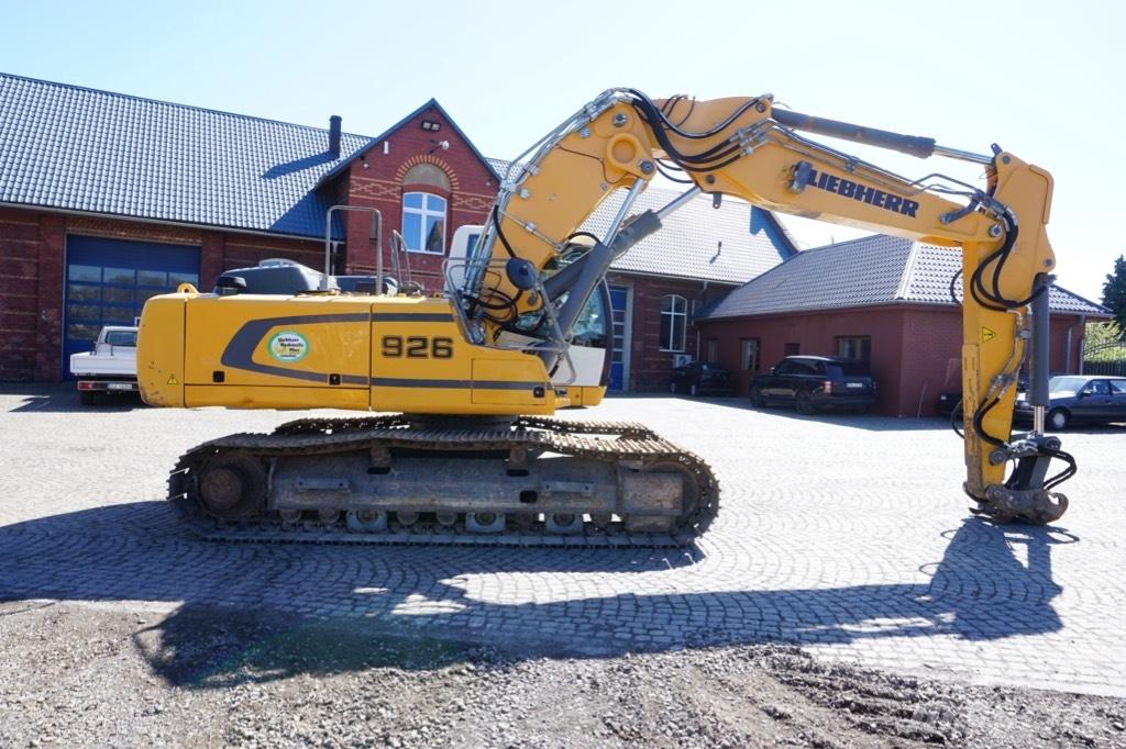 Liebherr R 926 SLC حفارات زحافة