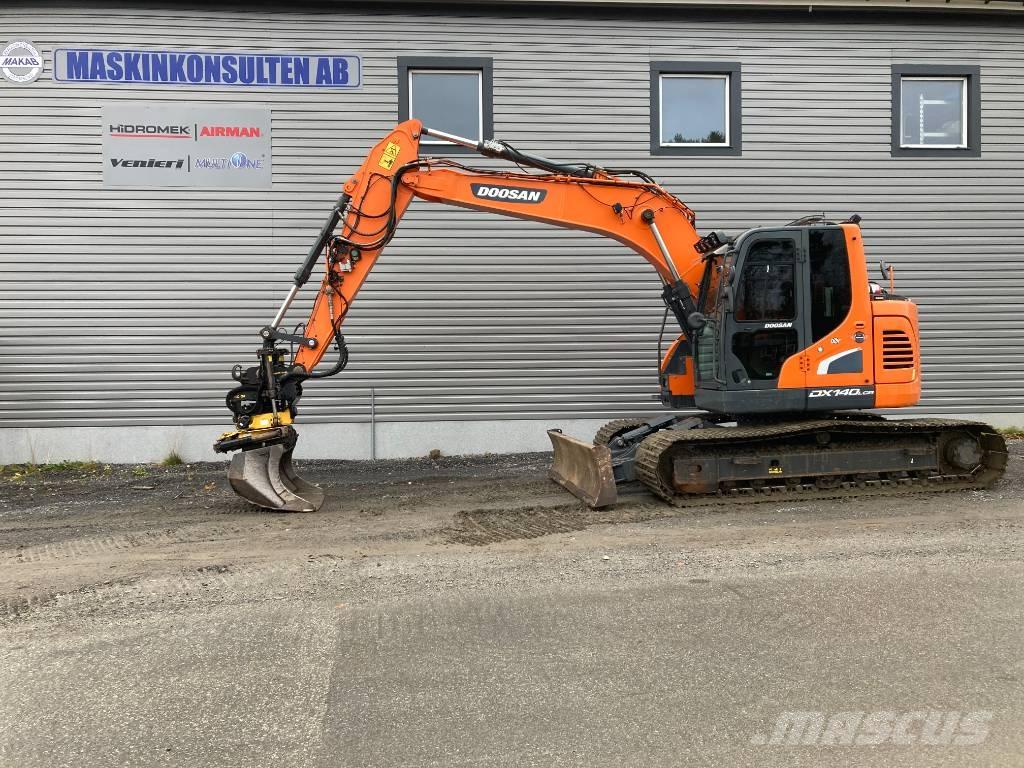 Doosan DX 140 LCR حفارات زحافة