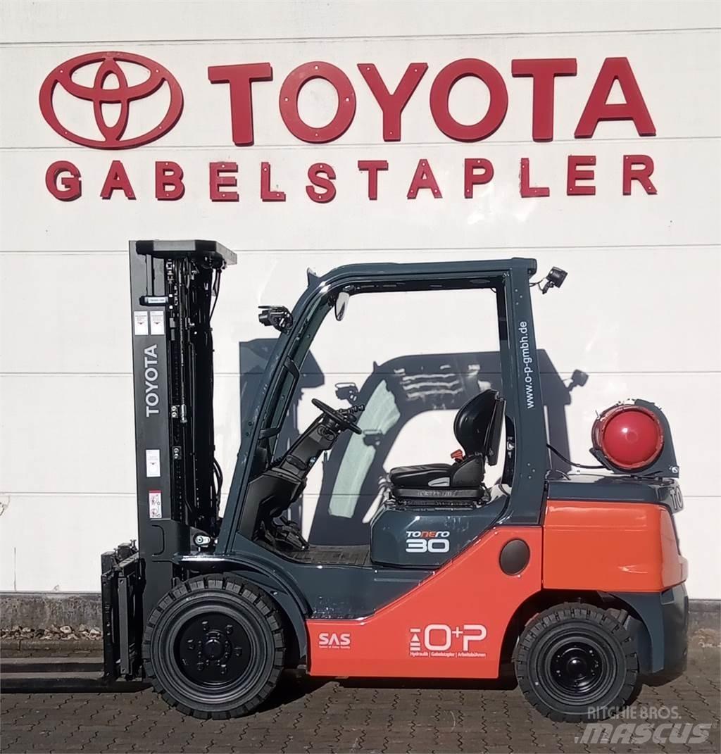Toyota 02-8FGF30 شاحنات LPG