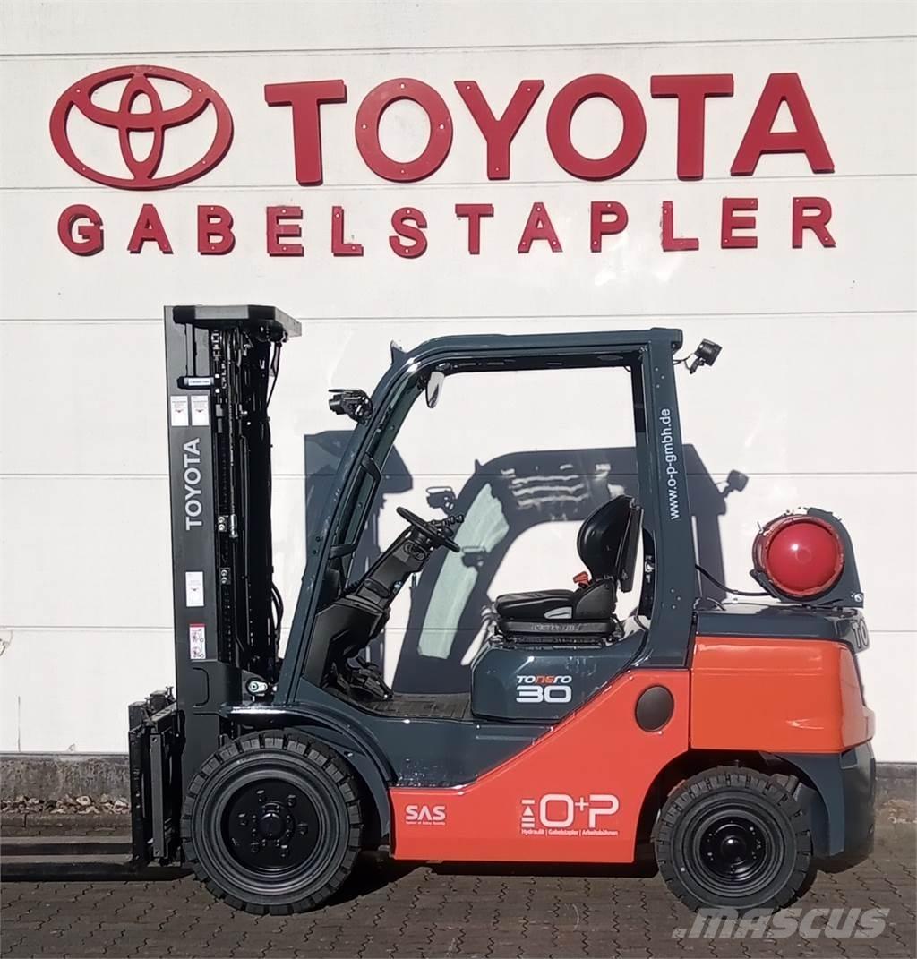 Toyota 02-8FGF30 شاحنات LPG