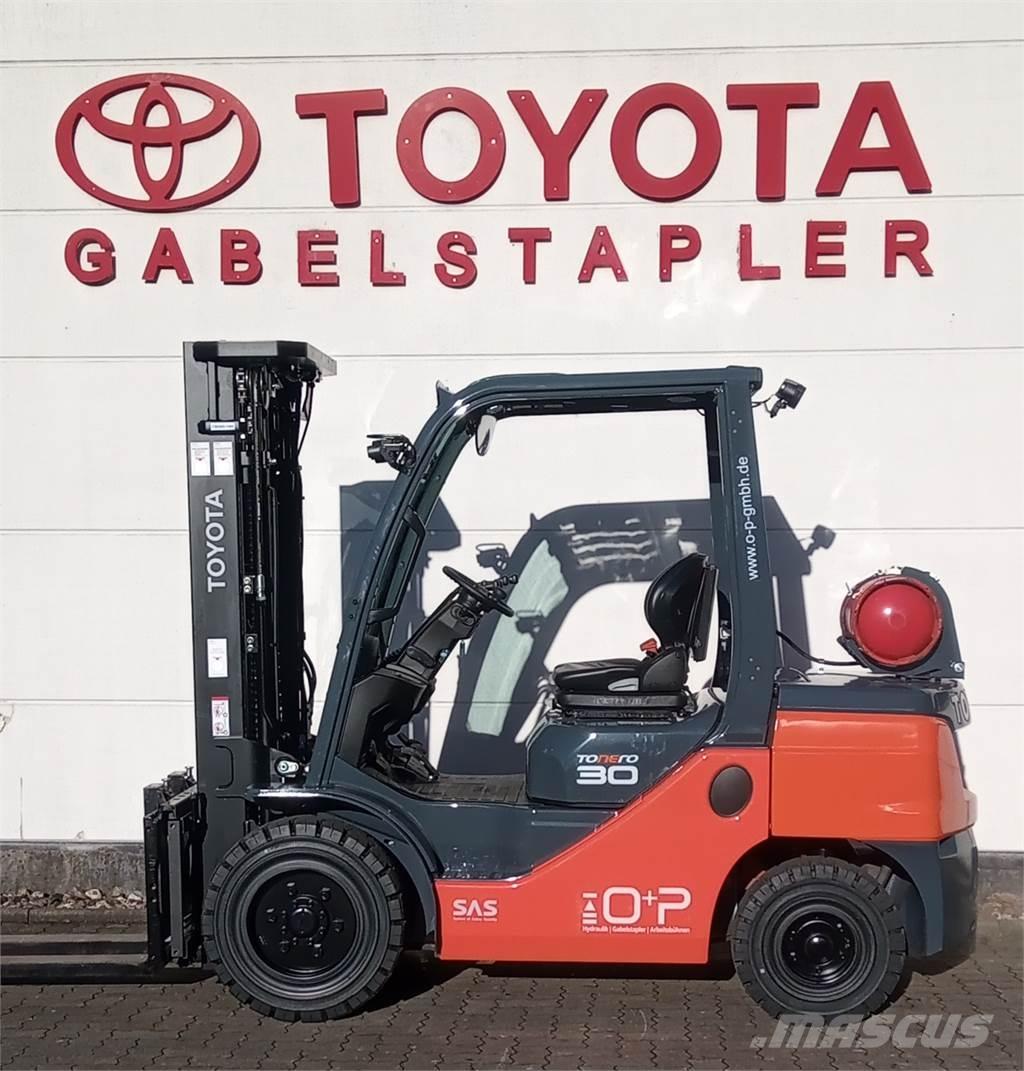 Toyota 02-8FGF30 شاحنات LPG