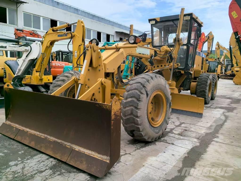 SEM 919 معدات تمهيد الطرق