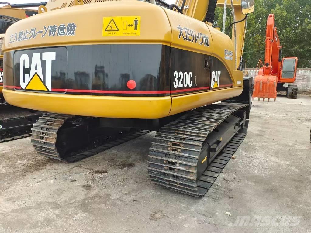 CAT 320 C L حفارات زحافة