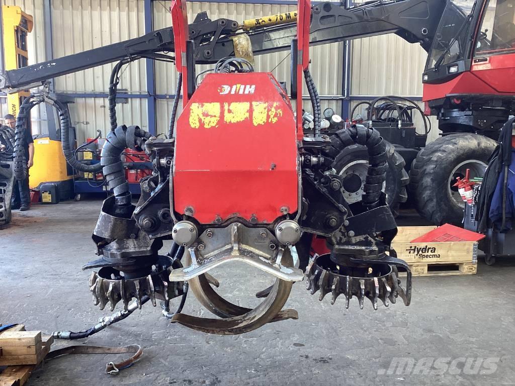 Komatsu C124 مزيلات أغصان