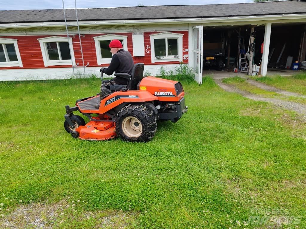 Kubota ZD 21 ركوب الحشائش