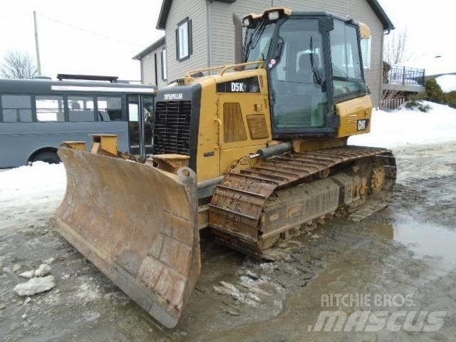 CAT D 5 K 2 LGP بلدوزرات مجنزرة