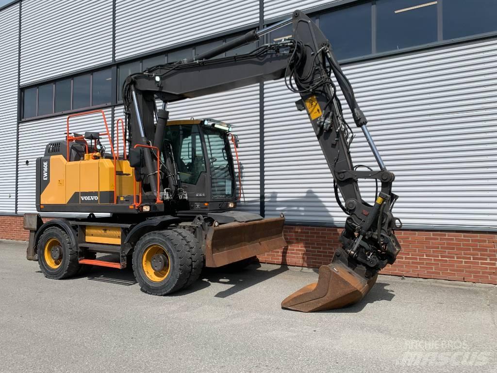Volvo EW 160 E حفارات بعجل
