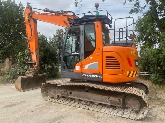 Doosan DX 140 LCR-5 حفارات زحافة